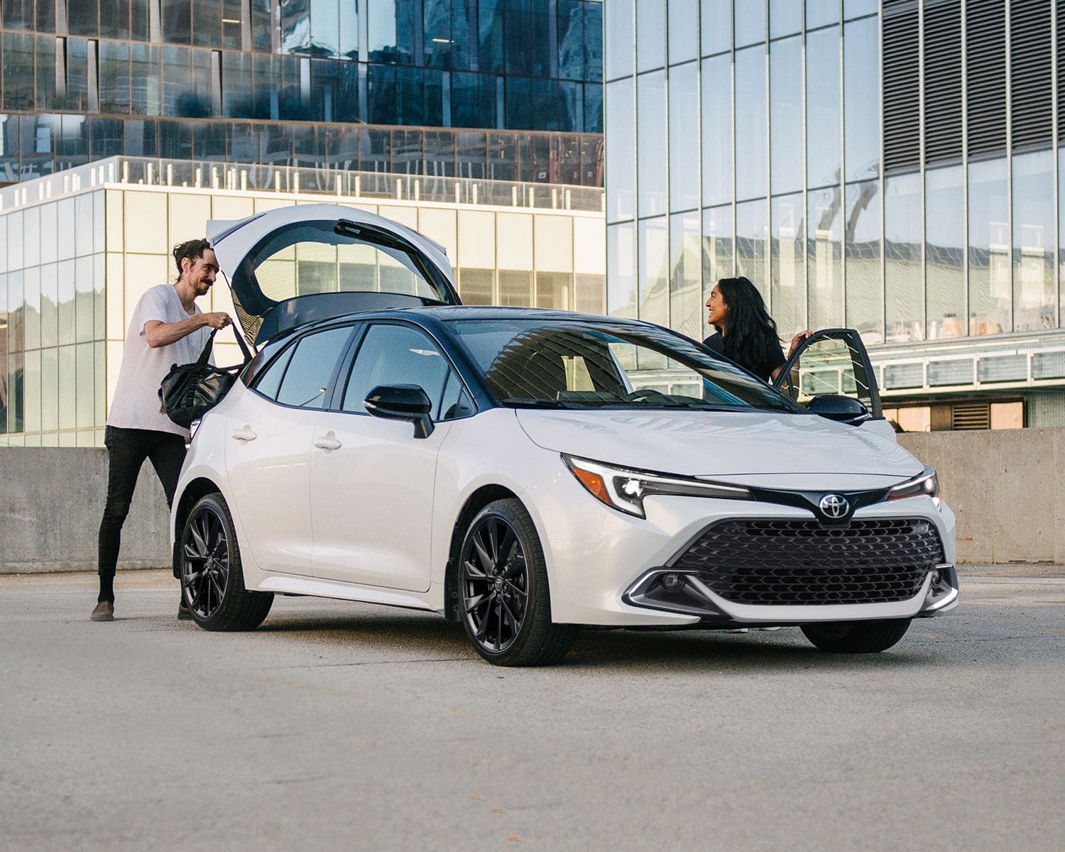 2025 Toyota Corolla Hatchback evto.ca