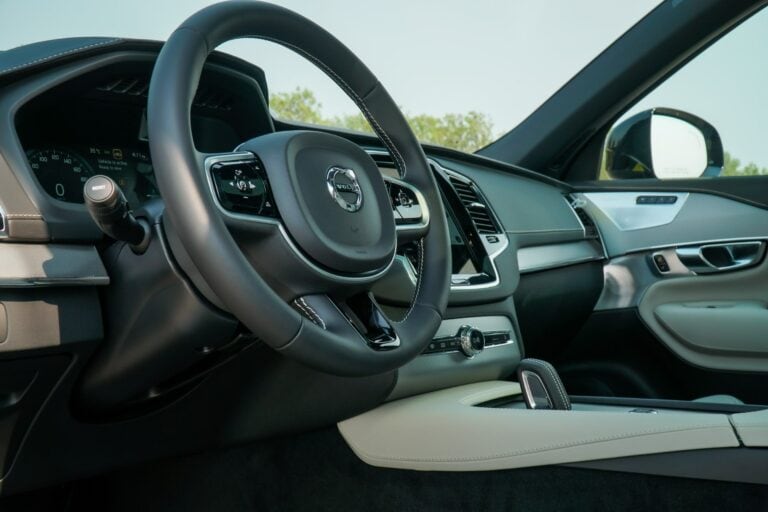 volvo xc90 hybrid interior