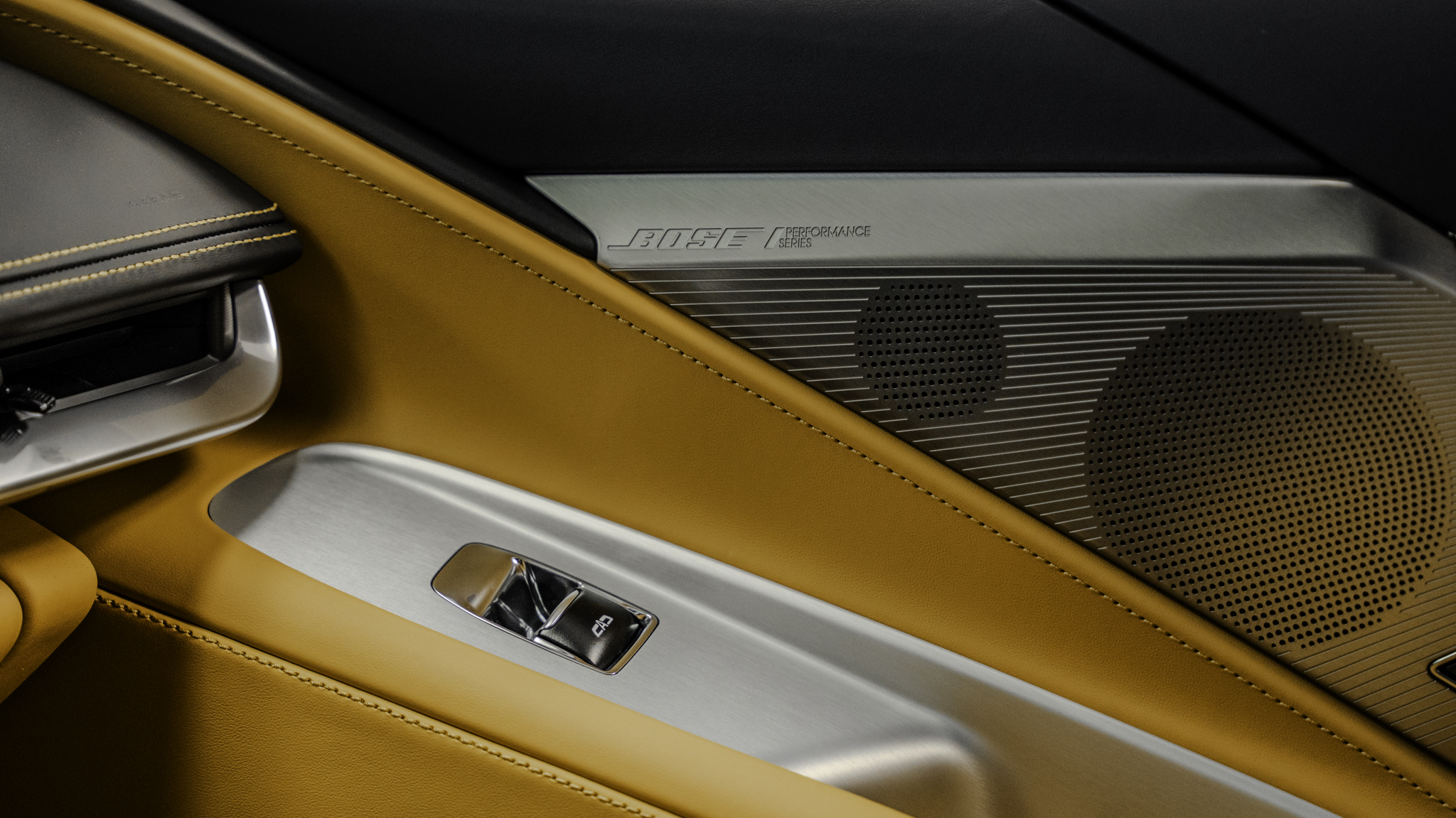 24-VehicleSpotlight-C8-Corvette-Photos-041