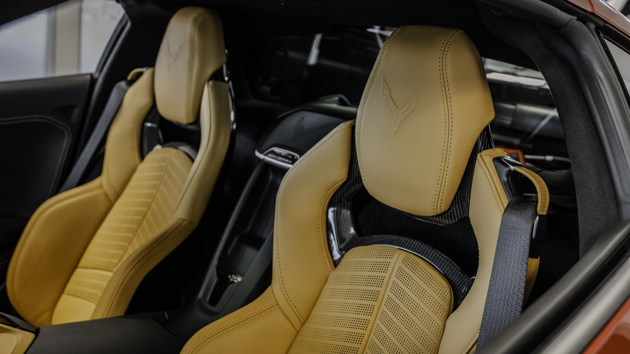 24-VehicleSpotlight-C8-Corvette-Photos-049
